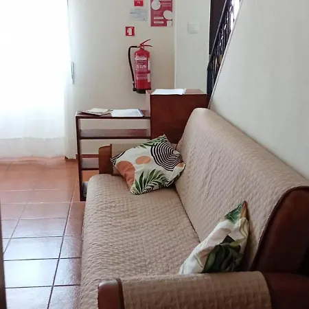 Caminho Da Moradia. Escalos de Cima